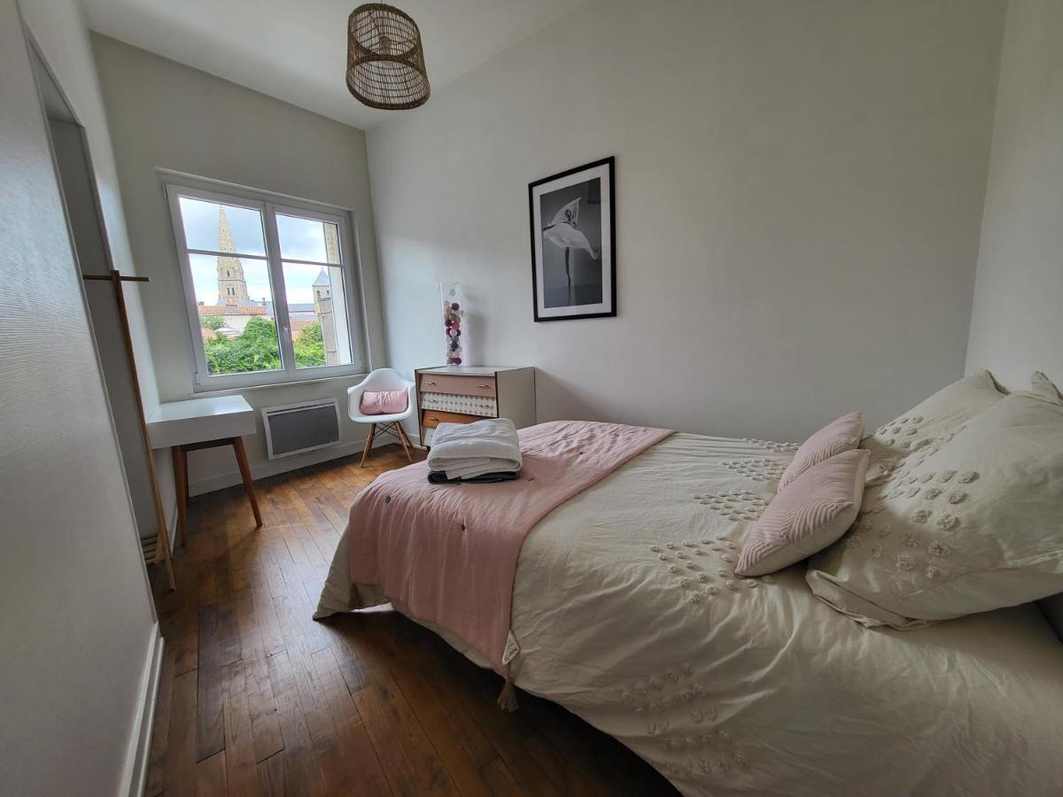 Le P'Tit Nid Apartment Parthenay Ngoại thất bức ảnh